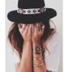 Meet your Posher, A. andrea